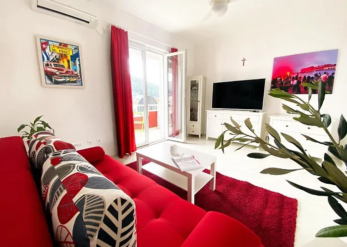 Melisa Apartment With Balcony & Free Parking